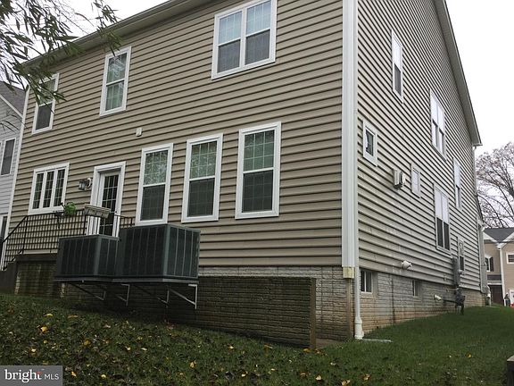 2nd image of 10009 Dickens Ave