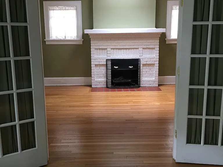 764 Greenwood Ave NE — Photo 9