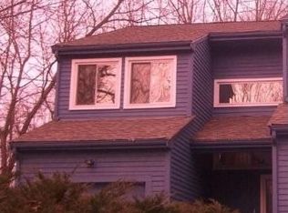 18 Neck Hill Rd #B, Mendon, MA 01756