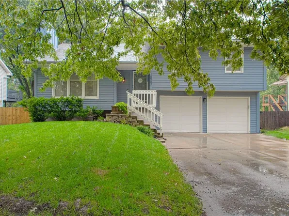 10902 N Harrison St, Kansas City, MO 64155
