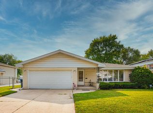 10210 S Kolin Ave, Oak Lawn, IL 60453