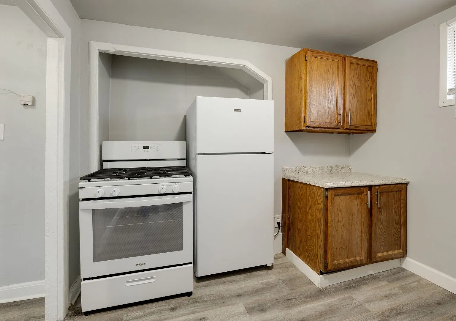 231 W Follett St — Photo 2
