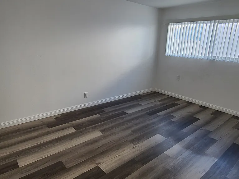 2831 College Blvd — Photo 9