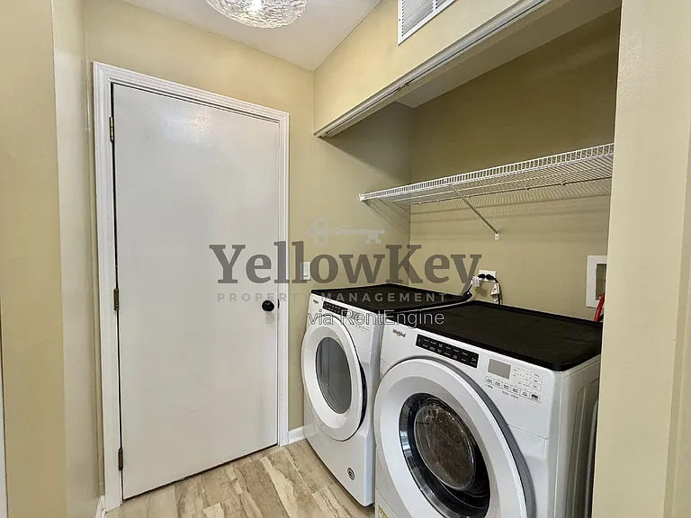 613 Greystone Ln — Photo 11