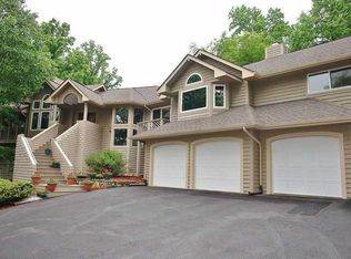 6705 Christopher Dr, Roanoke, VA 24018