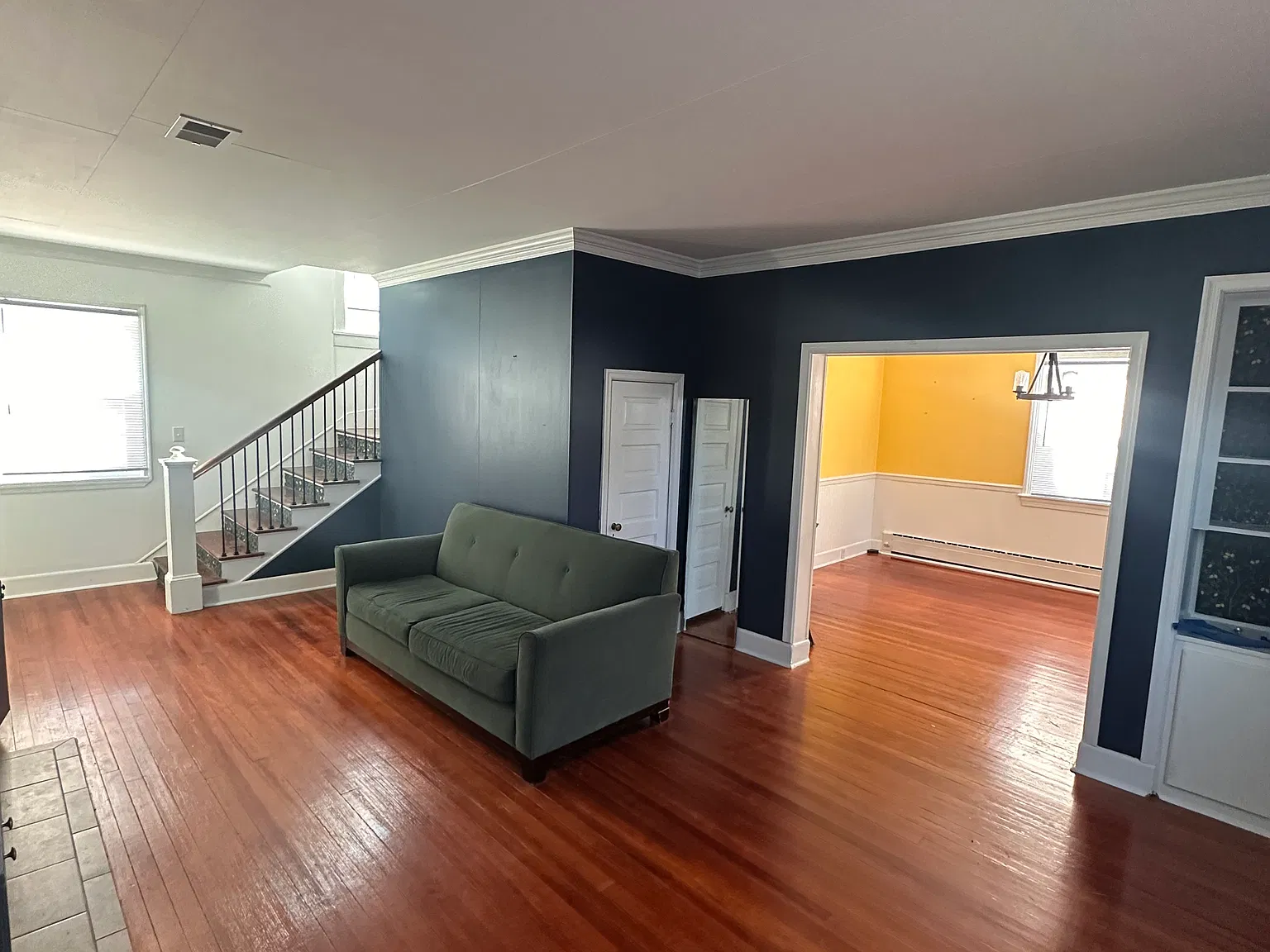 3 bed, 1.5 bath, 1596 sqft, $2,250 — Photo 2