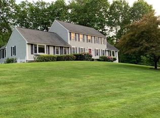 25 Ridge Rd, Pepperell, MA 01463