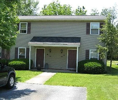 684 S Cedar St Photo 1