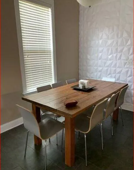 318 N Lopez St — Photo 11