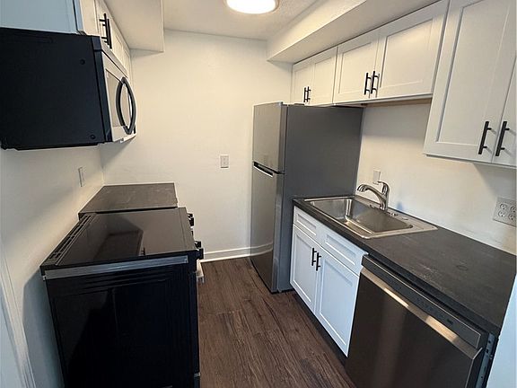 3rd image of 39 Autumn Chapel Way