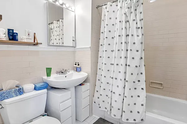 Rented by Corcoran | media 5