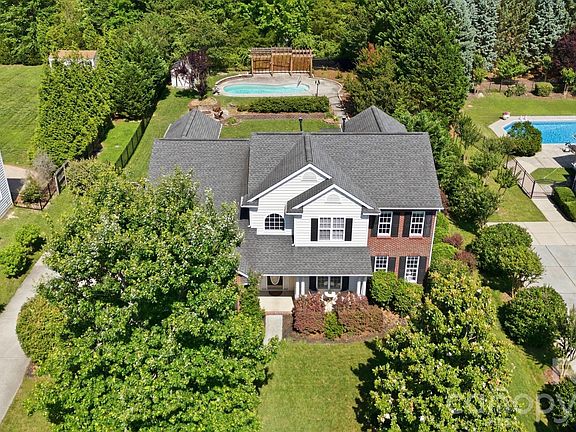 2nd image of 2721 Liberty Hall Ct