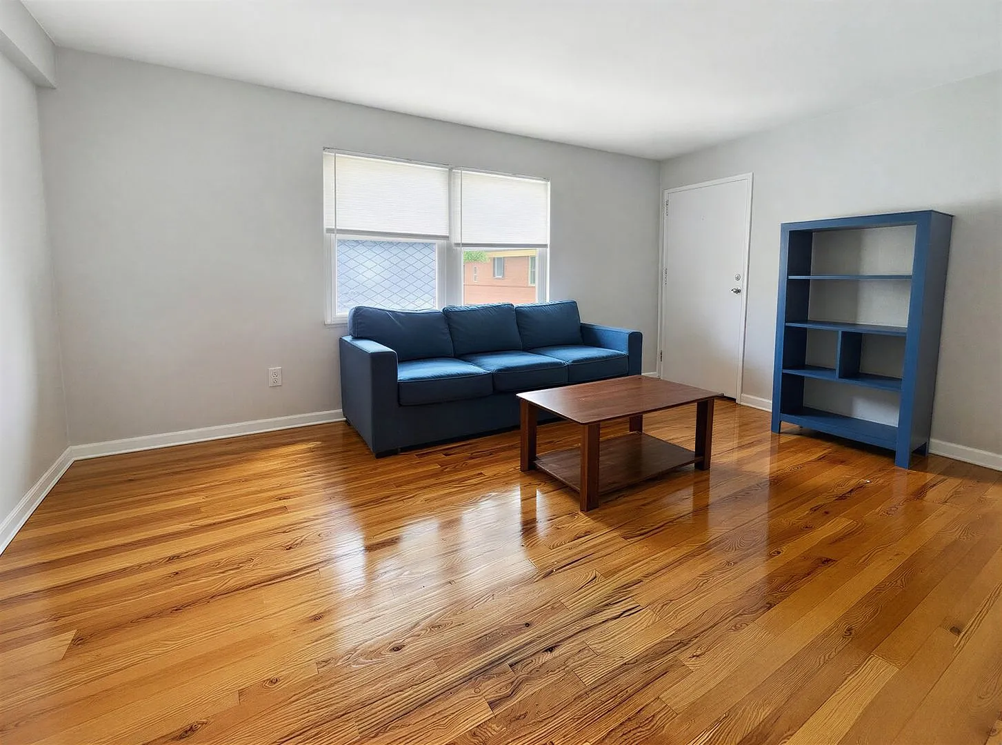 2104-24 W. Foster Ave — Photo 4