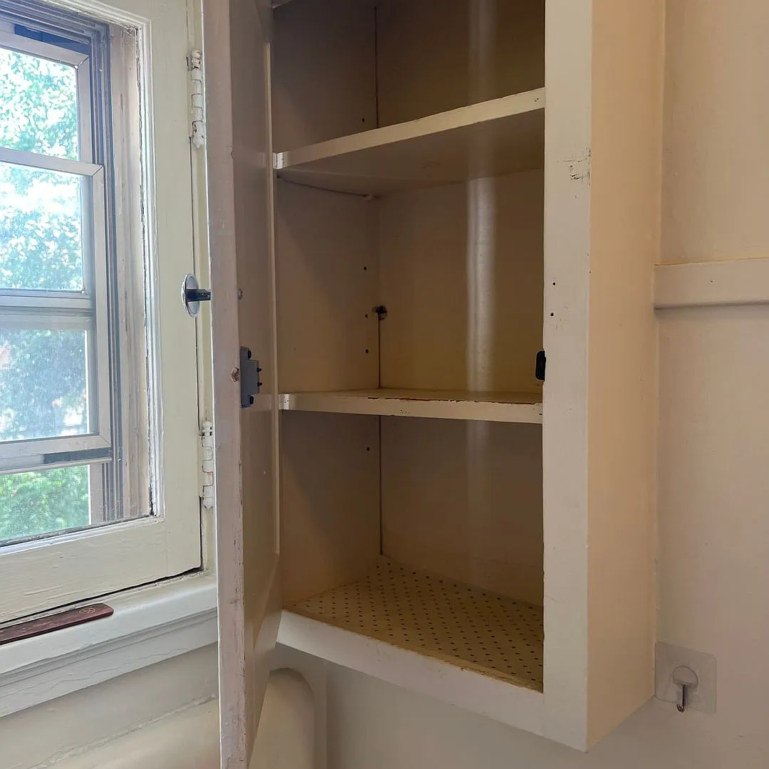 Charming Riverwest Studio! 250 move-in credit offered through end of the month** — Photo 3