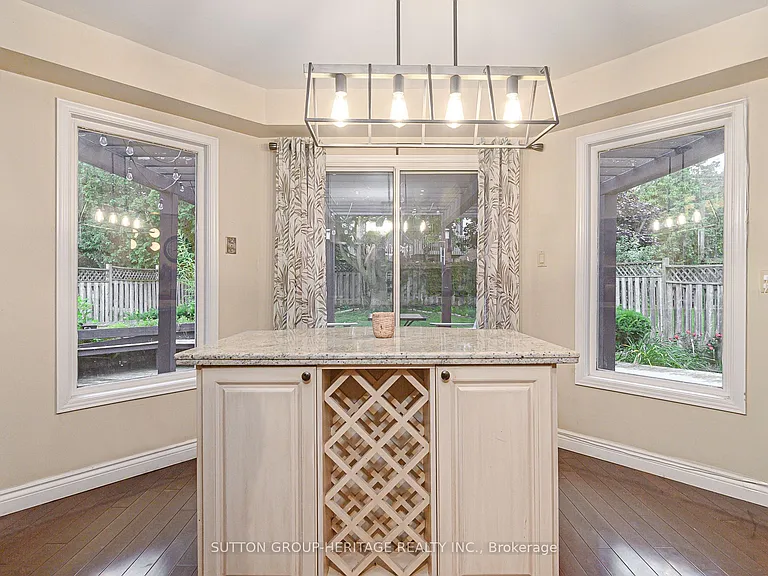 209 Bassett Blvd — Photo 17