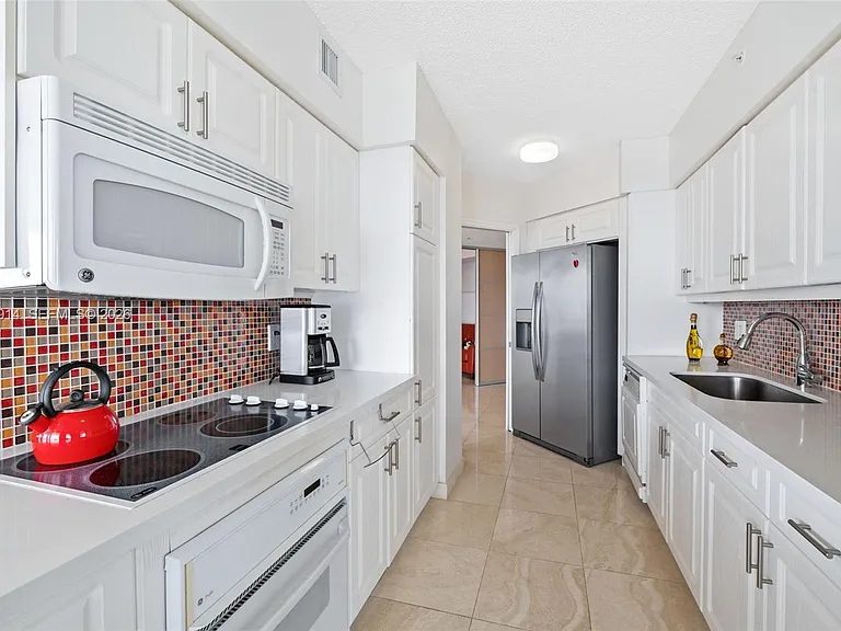 16400 Collins Ave #1644 — Photo 10
