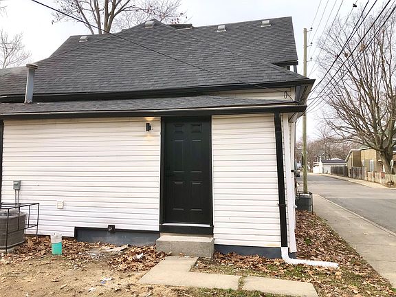 4th image of 653 N Beville Ave #655