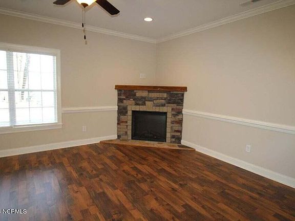 4th image of 1805 Cambria Dr #A