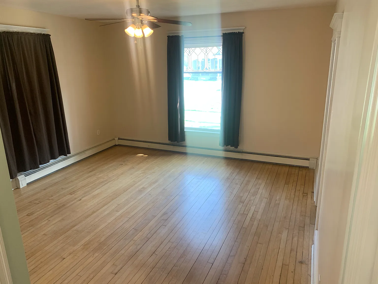 3 bed, 1300 sqft, $1,575 — Photo 4