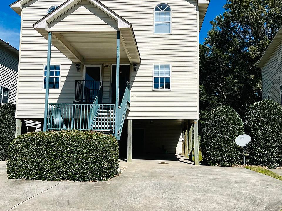 1st image of 2009 River Dr #B
