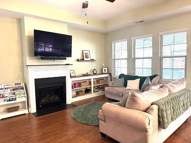 59 Cherry Hill Dr — Photo 17
