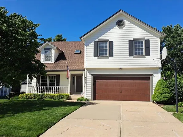 1685 N Sunset St, Olathe, KS 66061