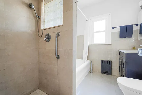 Sold by Mitra Hakimi Realty Group, LLC | media 41