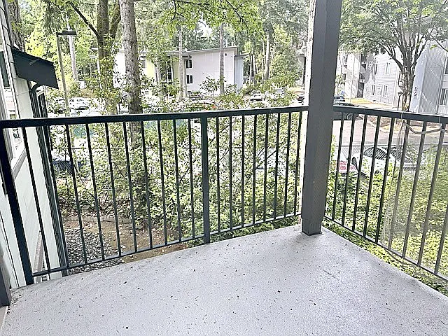 14502 NE 30th Pl #D — Photo 10
