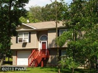101 Stateway Dr, Dingmans Ferry, PA 18337