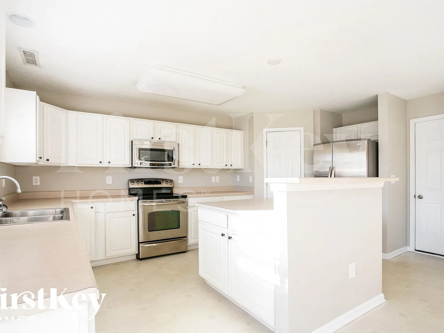 3 bed, 2.5 bath, 2114 sqft, $2,700 — Photo 4