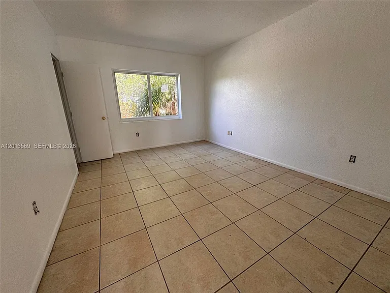 8301 NW 5th Ave #8301 — Photo 3