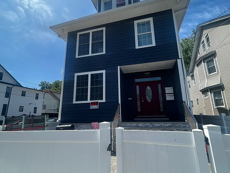 119 Laurel Ave #2 — Photo 1