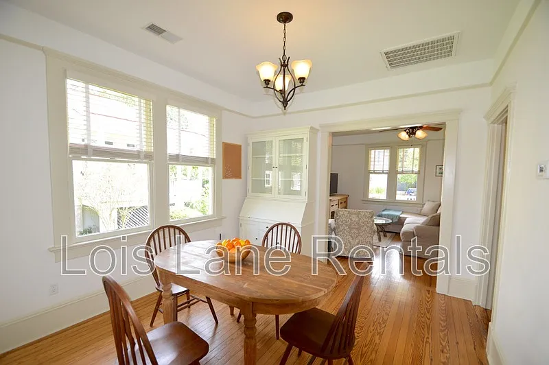 2 bed, 2.0 bath, 1201 sqft, $4,200 — Photo 4