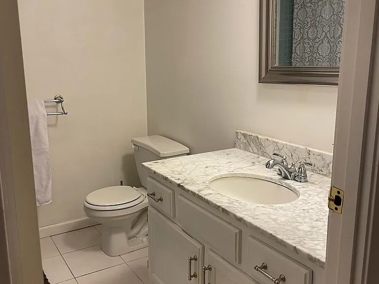 Full bath with tub/shower combo