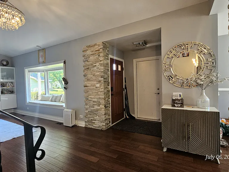 914 Bradford Ln — Photo 10