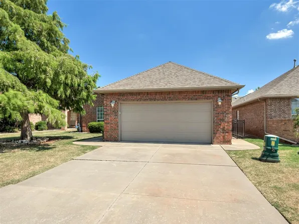 15624 Traditions Dr, Edmond, OK 73013