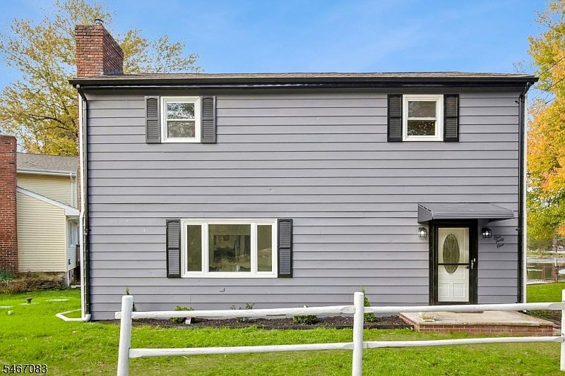 141 Lake Dr — Lake Lackawanna Golf Course