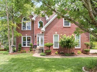 4013 Meadow Crest Ct, Louisville, KY 40245