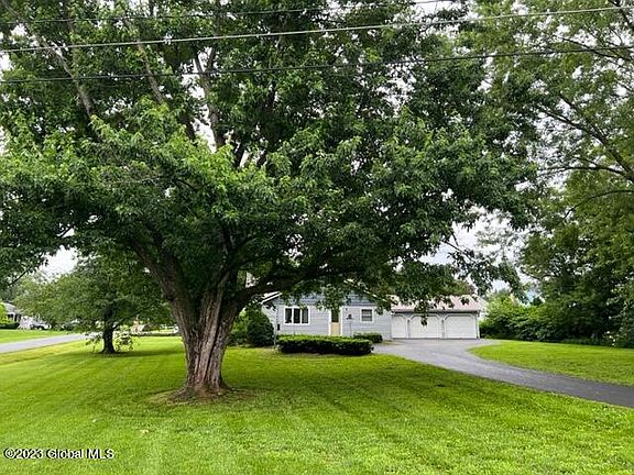2nd image of 158 PARRY Boulevard