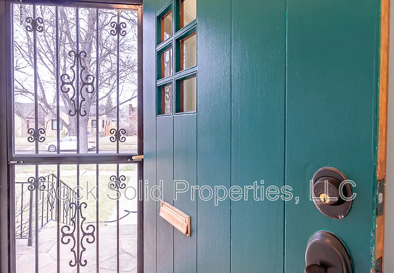 219 W 4th Ave — Photo 10