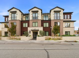 425 1st St #11, Los Altos, CA 94022
