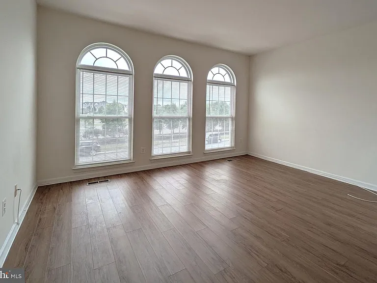 25015 Riding Center Dr — Photo 9