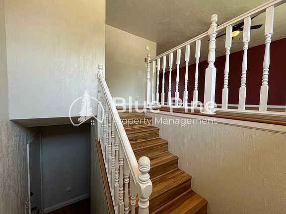 2nd image of 395 Hemlock Cir