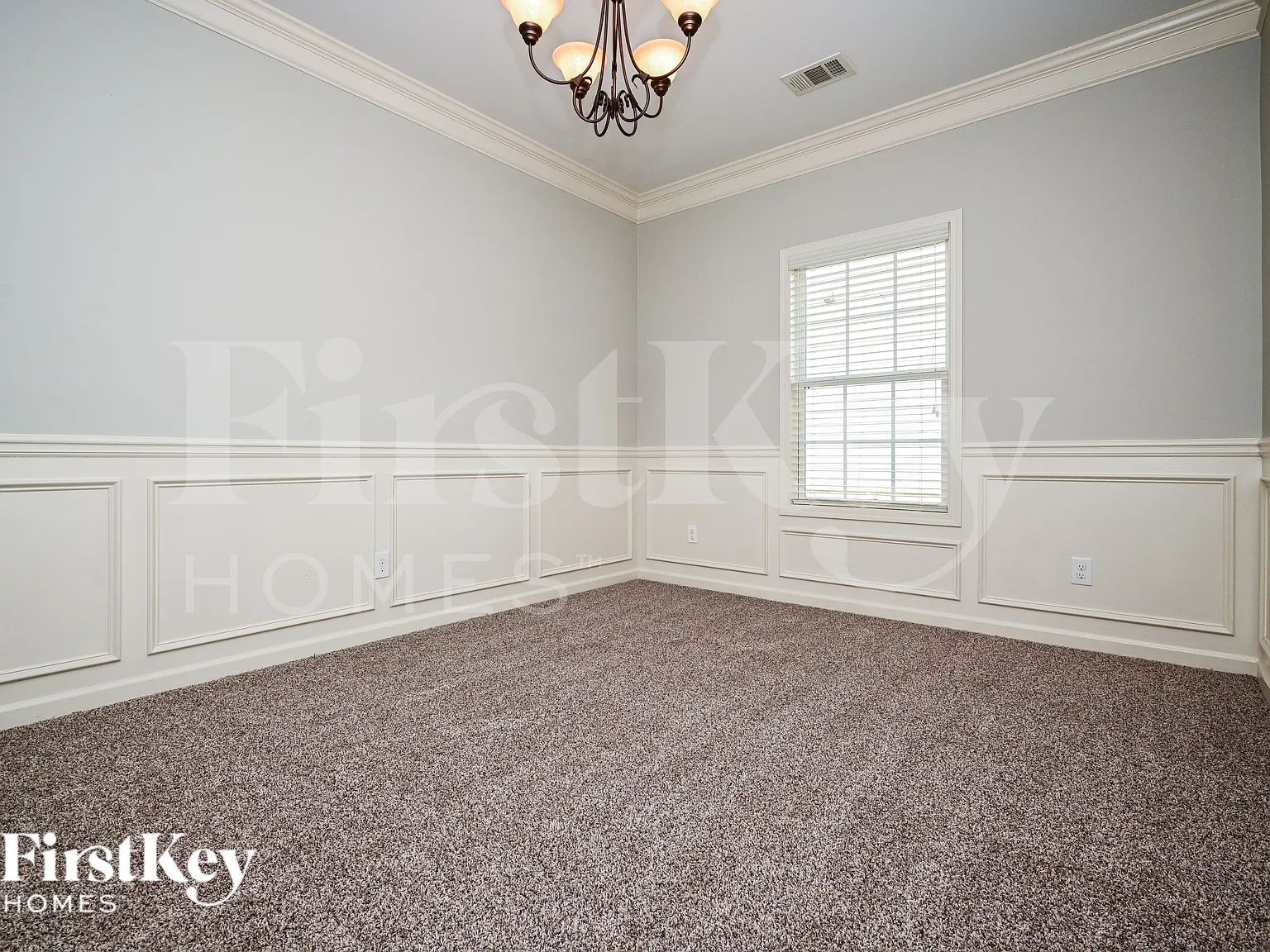 3 bed, 2.0 bath, 1831 sqft, $1,940 — Photo 4