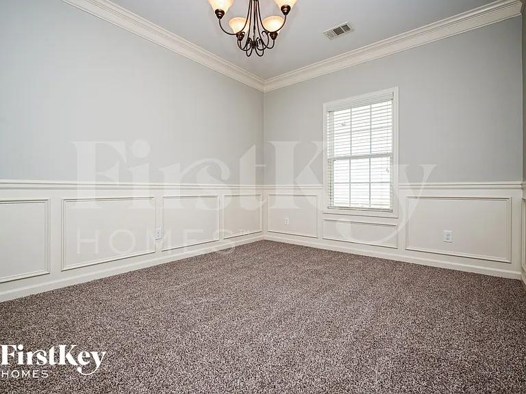 2501 Freemont St — Photo 4