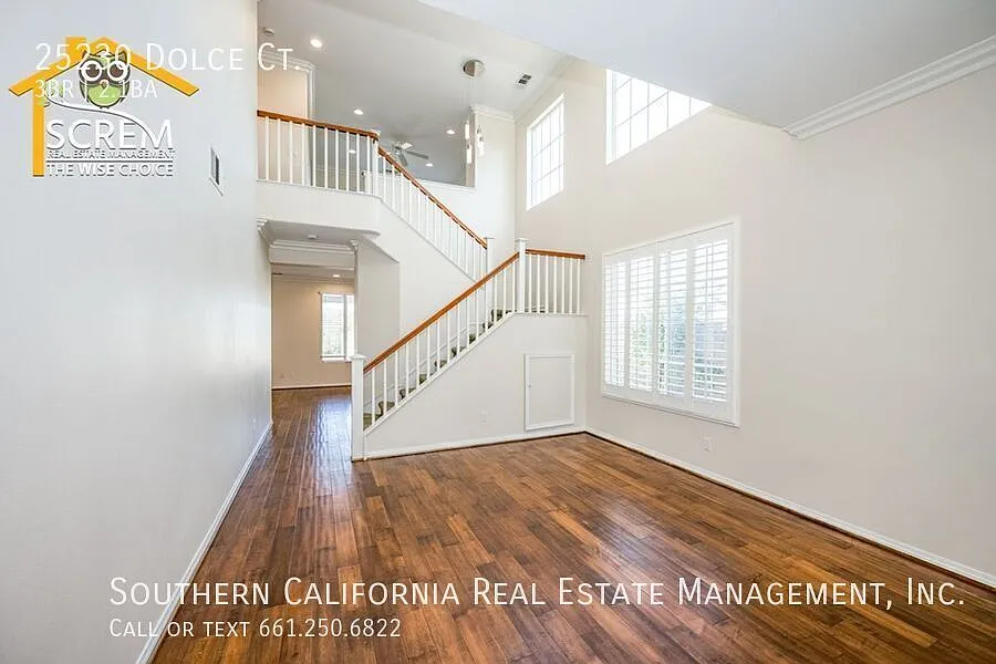 Three Bedroom Home with a Loft in Stevenson Ranch — Photo 3