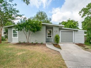 346 Maplewood Ln, San Antonio, TX 78216