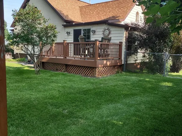 1007 Aragon St, Iron Mountain, MI 49801