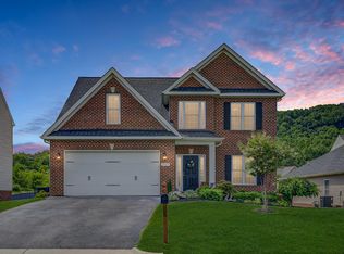 2569 Russlen Dr, Salem, VA 24153