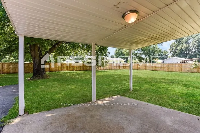 421 Stockade Dr — Photo 12